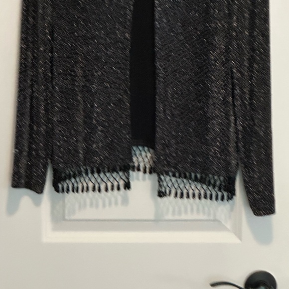 🐧3/$15 or 5/$20 - Fancy Black Shimmery, Metallic Dress Jacket - EUC - Picture 2 of 5